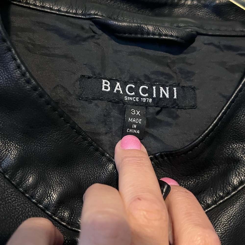 Baccini 3XL
Fake leather jacket, excellent condition. - Picture 3 of 5